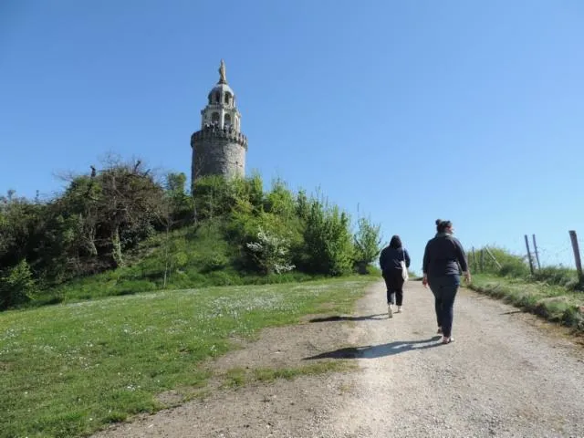 Image qui illustre: Butte De La Vierge À Monbahus