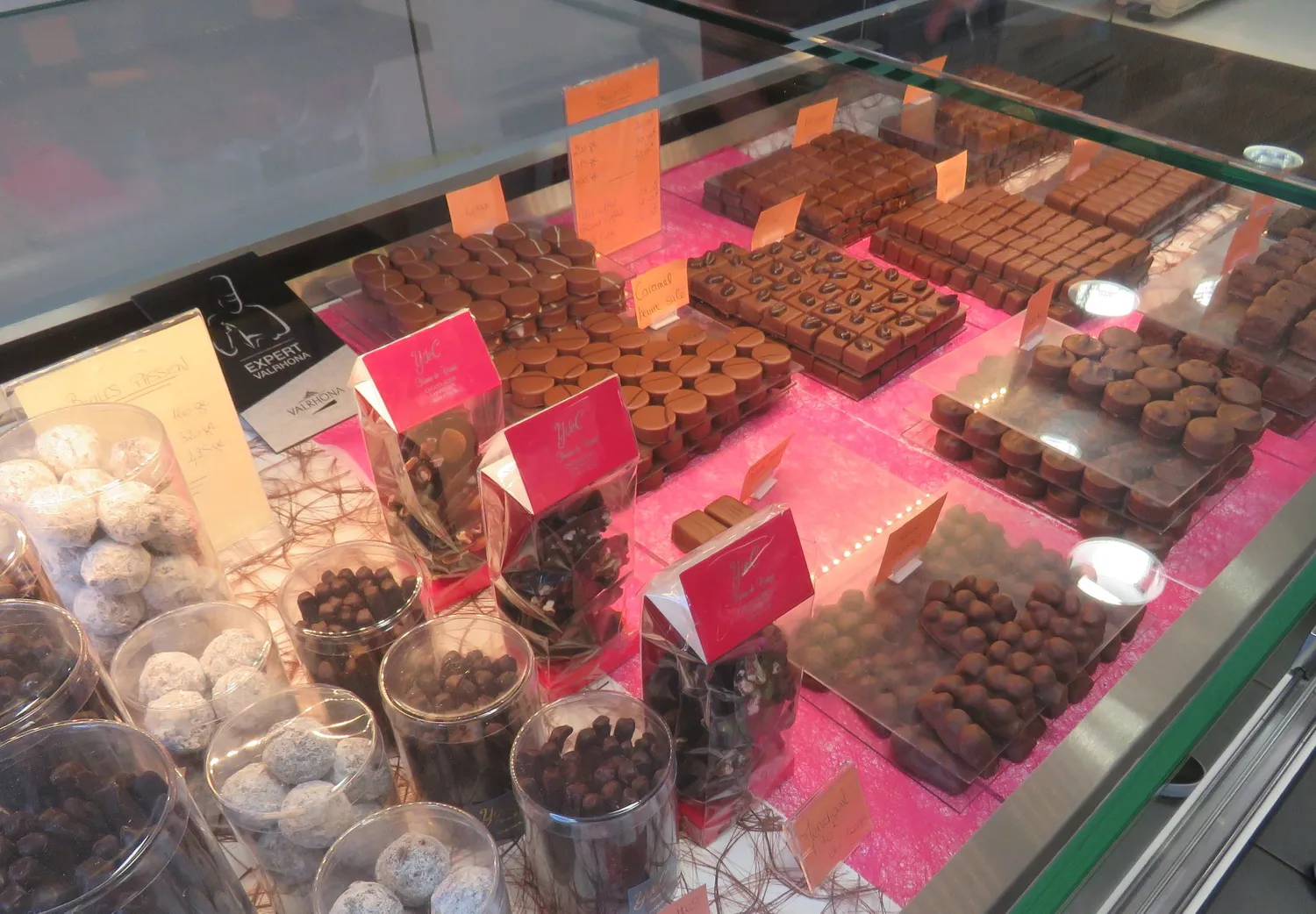 Image qui illustre: Chocolaterie Yoann De Contet à Charroux - 0