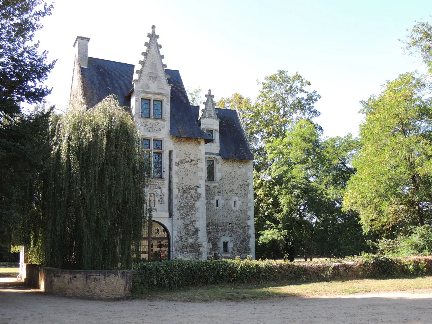 Image qui illustre: Chateau De Creans à Clermont-Créans - 0