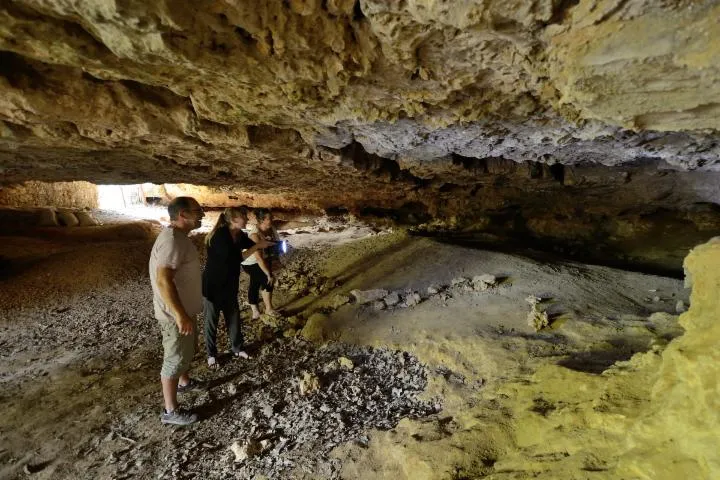 Image qui illustre: La grotte de La Marche