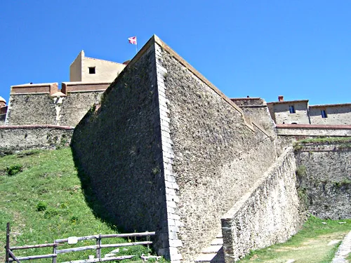 Image qui illustre: Fort Lagarde à Prats-de-Mollo-la-Preste - 2
