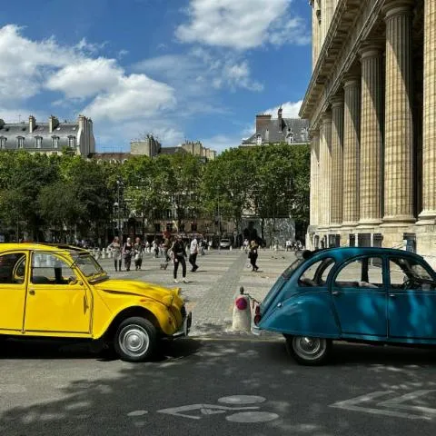 Image qui illustre: Paris : Montmartre - Visite privée en 2CV