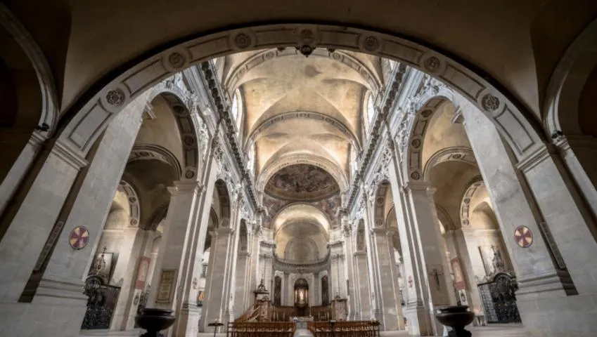 Image qui illustre: Visitez le trésor d'une cathédrale du XVIIIe siècle