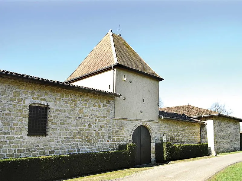Image qui illustre: Visite Guidée De La Maison Forte à Rarécourt - 0