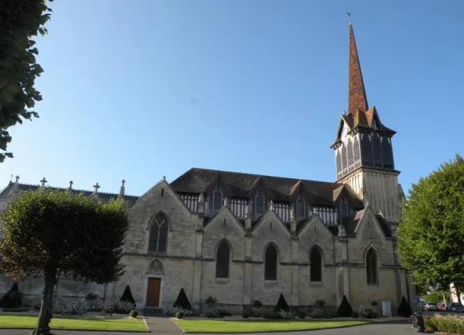 Image qui illustre: Eglise Saint-Michel