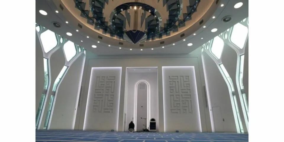Image qui illustre: Visitez avec un guide l'architecture moderne d'un centre islamique