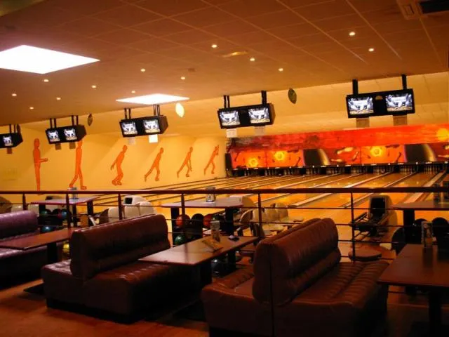 Image qui illustre: Bowling - Restaurant - Bar À Bières De Flers