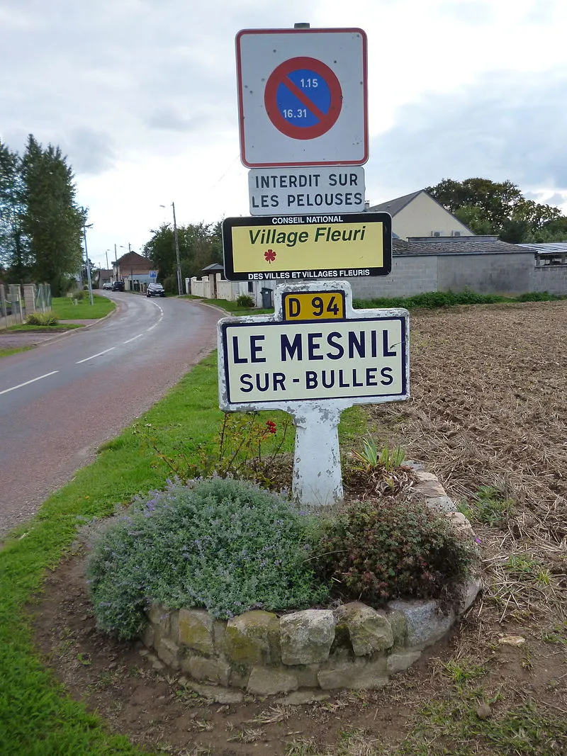 Image qui illustre: Le Tortillard à Le Mesnil-sur-Bulles - 0
