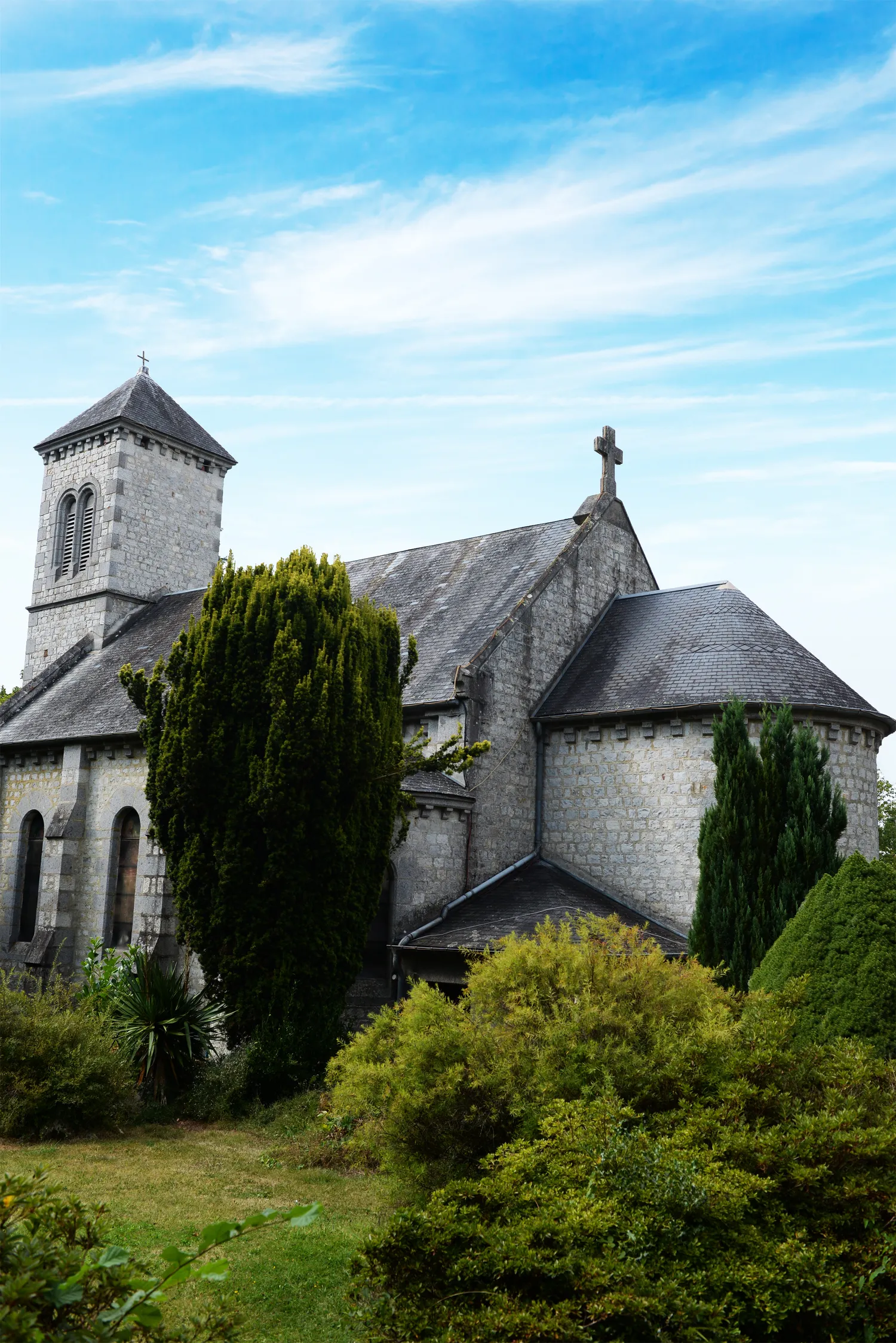 Image qui illustre: Visite guidée : en balade au Prieuré Saint-Ortaire à Bagnoles de l'Orne Normandie - 0