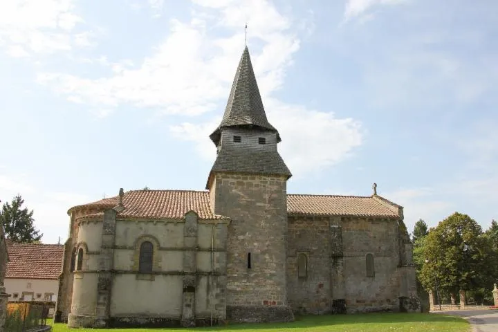 Image qui illustre: Église Saint-Martin - Louroux-Bourbonnais