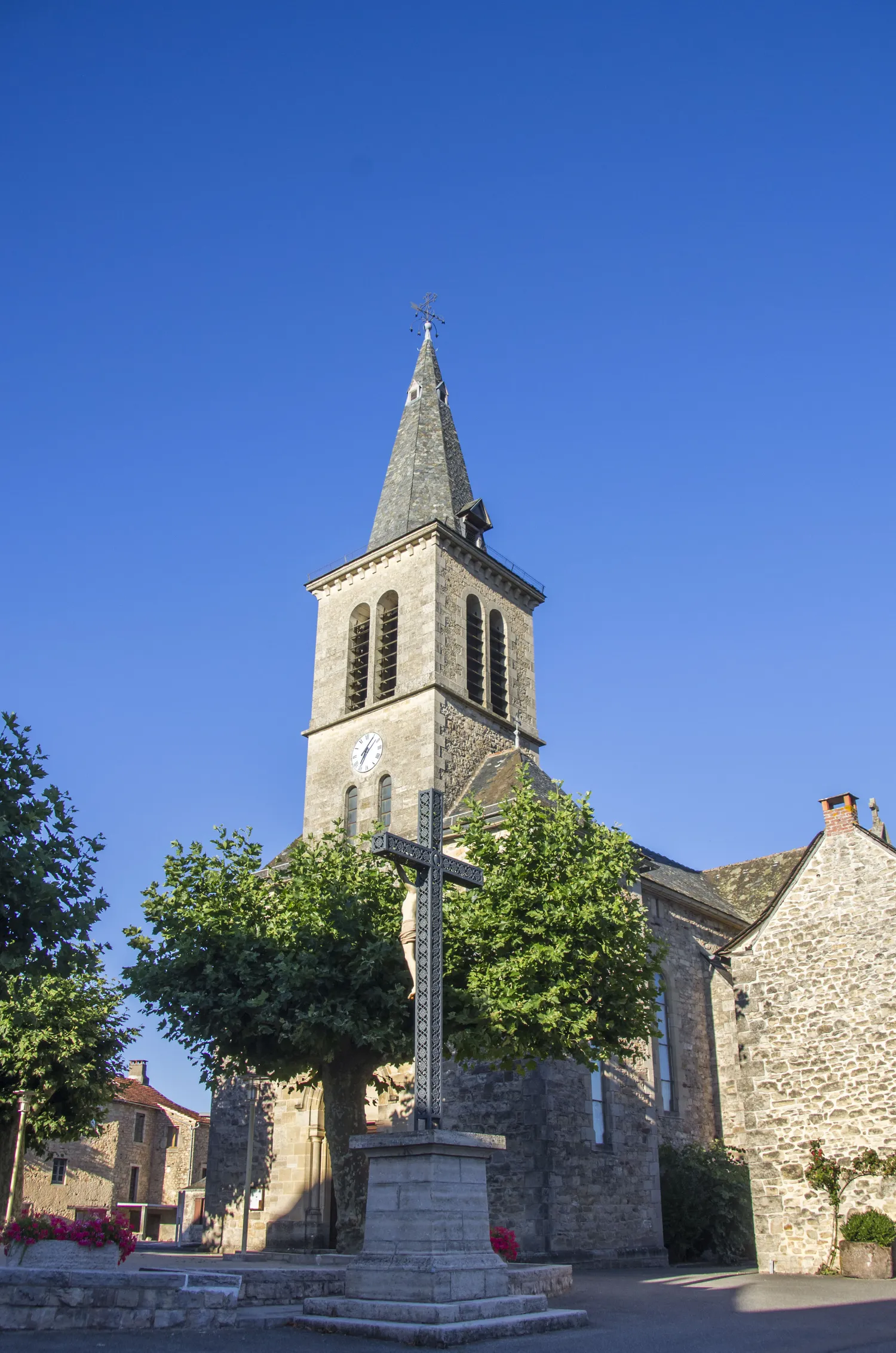 Image qui illustre: Découvrez l'une des églises de Goutrens en visite libre à Goutrens - 0