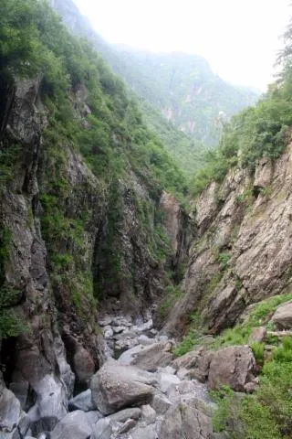 Image qui illustre: Gorges De La Diosaz