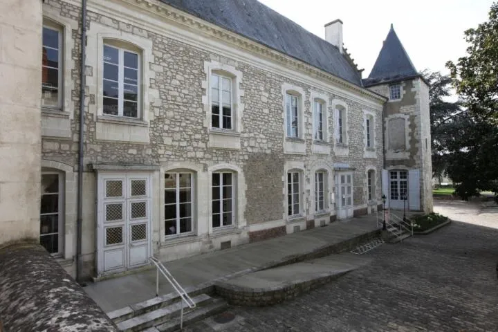 Image qui illustre: Médiathèque Châtellerault Centre : Le Château