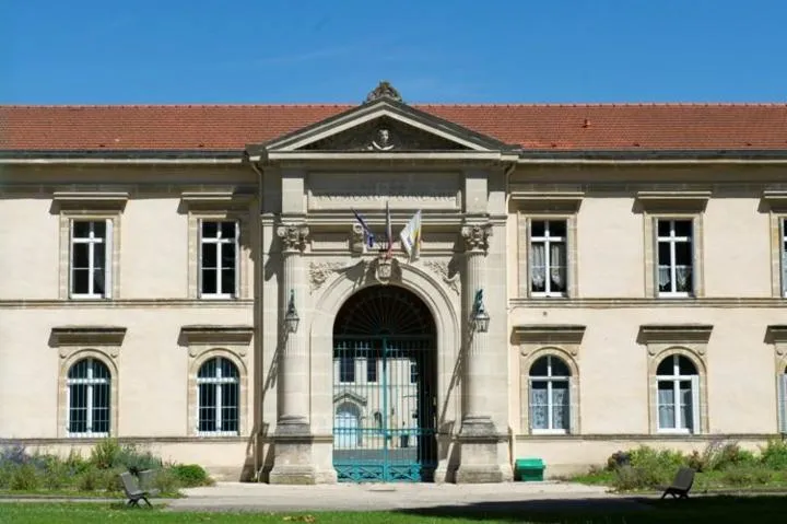 Image qui illustre: Le Lycée Raymond Poincaré
