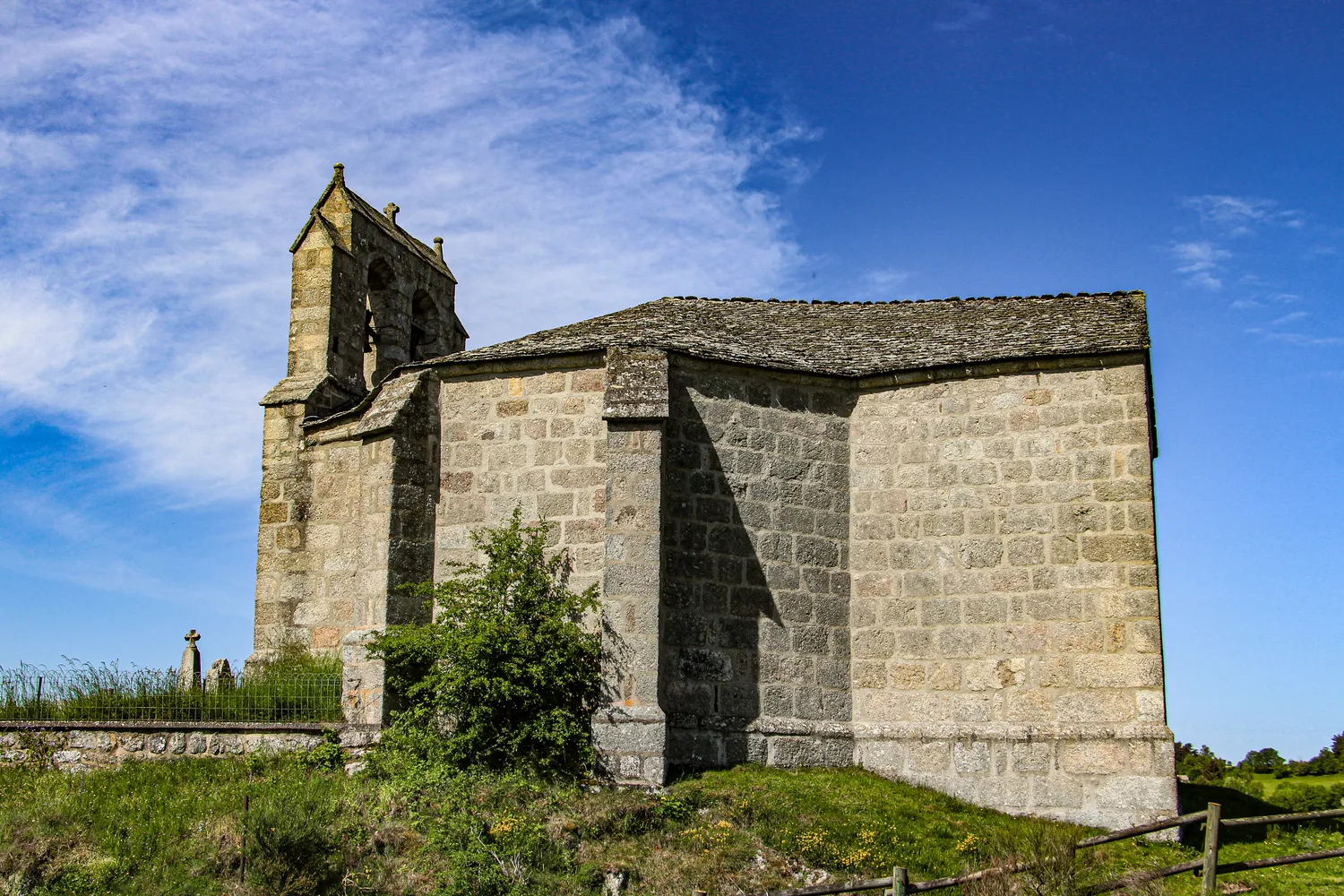 Image qui illustre: Eglise Notre-dame De L'assomption à Arzenc-d'Apcher - 0