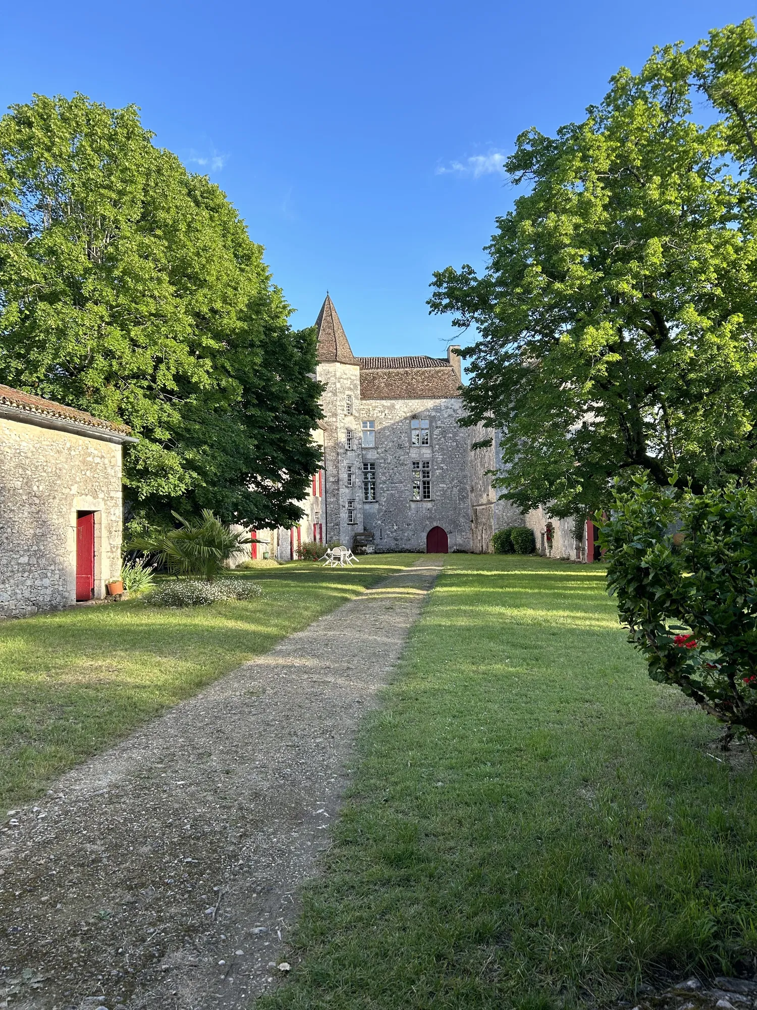 Image qui illustre: Visite guidée du château de Roquefère à Monflanquin - 0