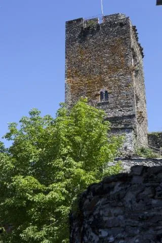 Image qui illustre: Randonnée : Le Château De Valon