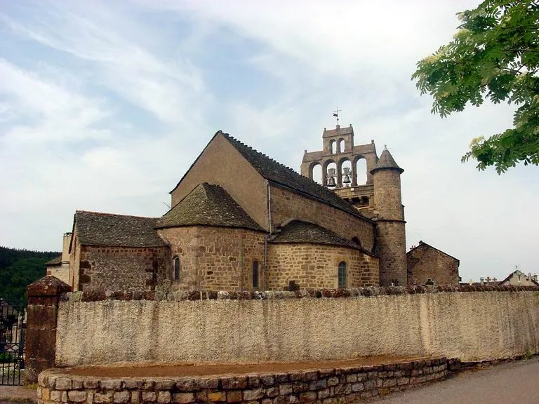 Image qui illustre: Eglise Saint-pierre D'allenc à Allenc - 0