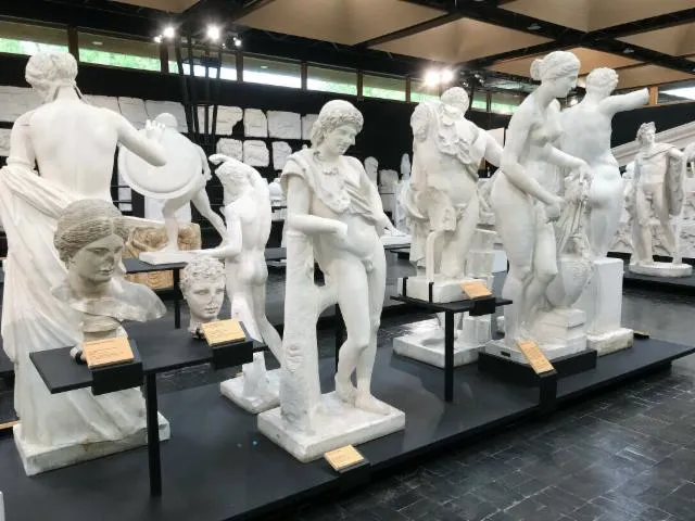 Image qui illustre: À la découverte du Musée des moulages pour les scolaires