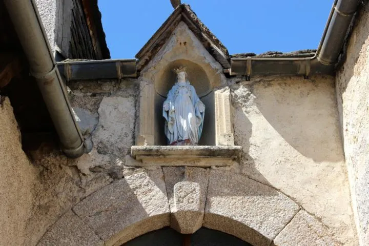 Image qui illustre: Église Saint-jean-baptiste - Les Estrets