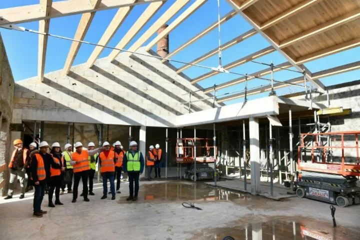 Image qui illustre: Visite du chantier de la cité du cuir