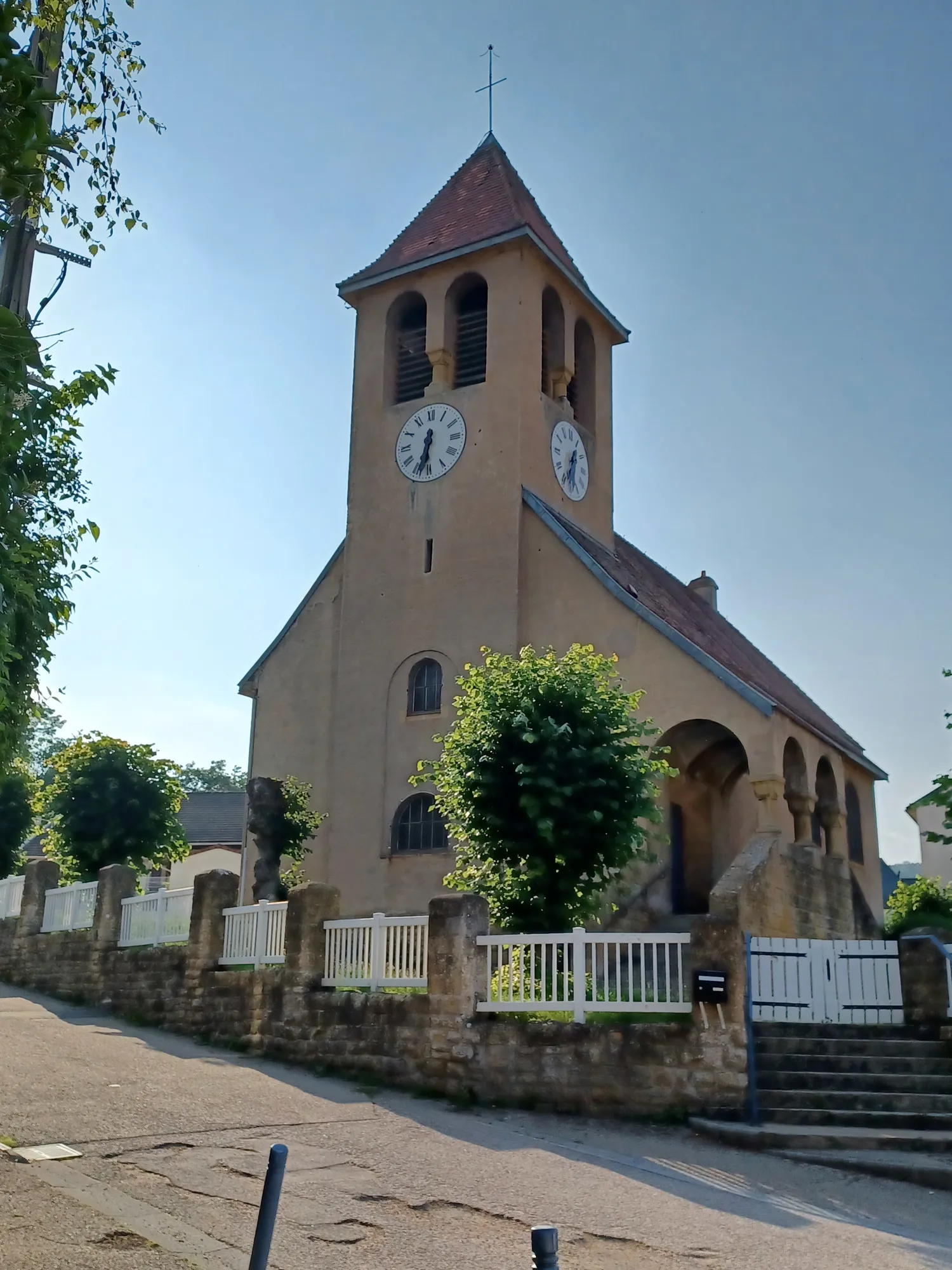 Image qui illustre: Visitez un temple protestant construit pendant l'annexion à Ars-sur-Moselle - 0