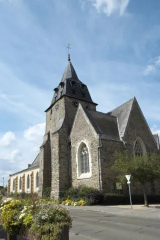 Image qui illustre: Eglise Saint Martin De Bazouges