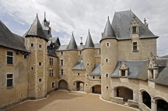 Image qui illustre: Château De Fougères-sur-bièvre à Le Controis-en-Sologne - 0