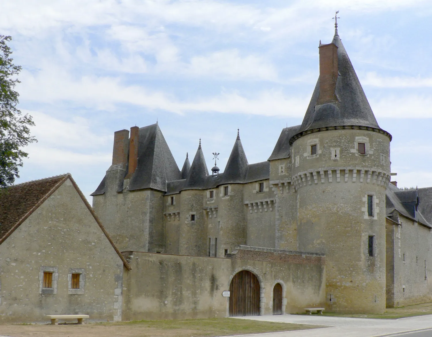 Image qui illustre: Château De Fougères-sur-bièvre à Le Controis-en-Sologne - 1