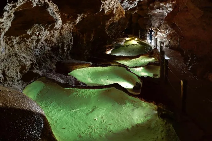 Image qui illustre: Grotte De Dargilan