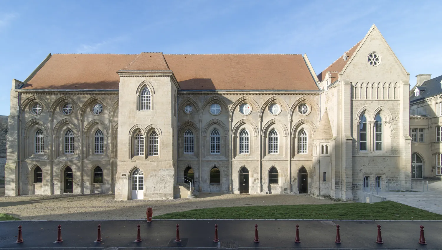 Image qui illustre: Visite libre de L’Artothèque à Caen - 0