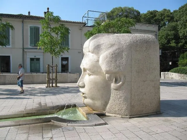 Image qui illustre: Fontaine Martial Raysse