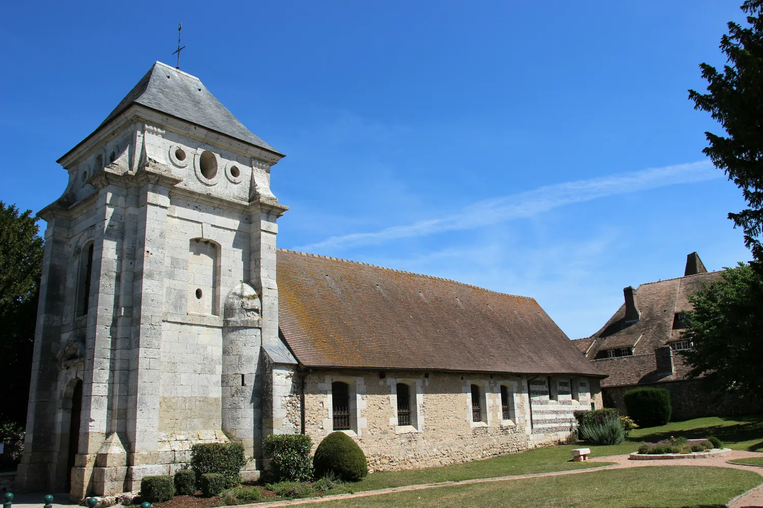 Image qui illustre: Visite guidée de l'église à Autheuil-Authouillet - 0