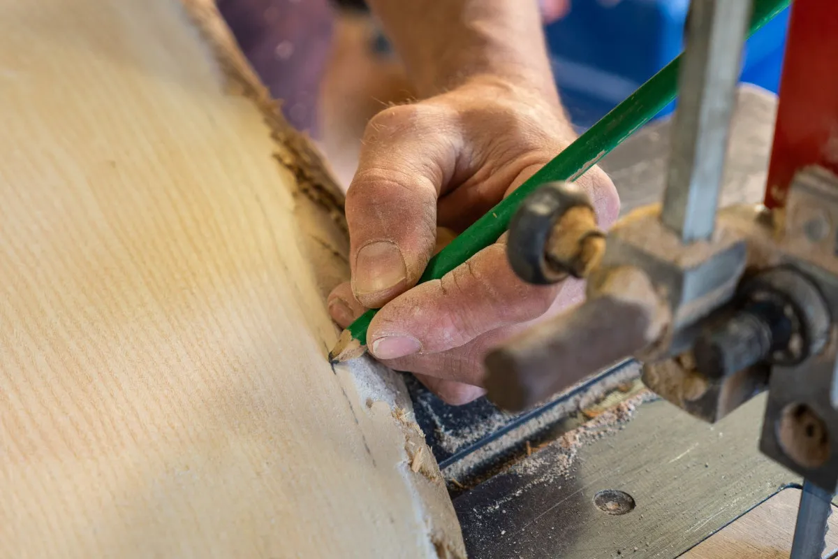 Image qui illustre: Fabriquez votre planche à découper en bois à Cast - 1