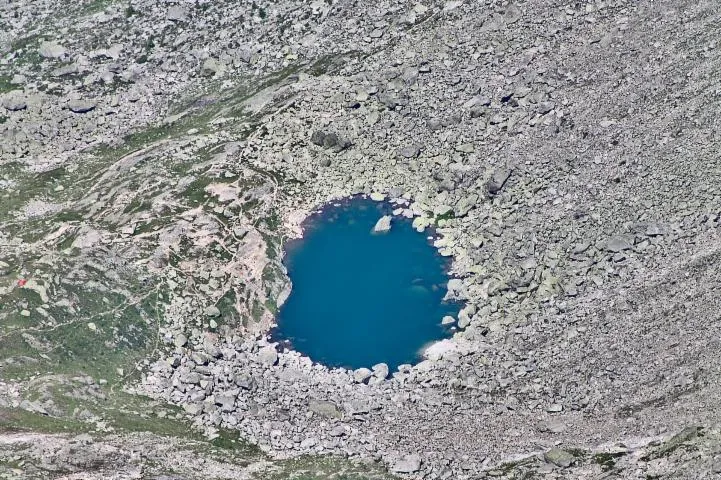 Image qui illustre: Lac Bleu