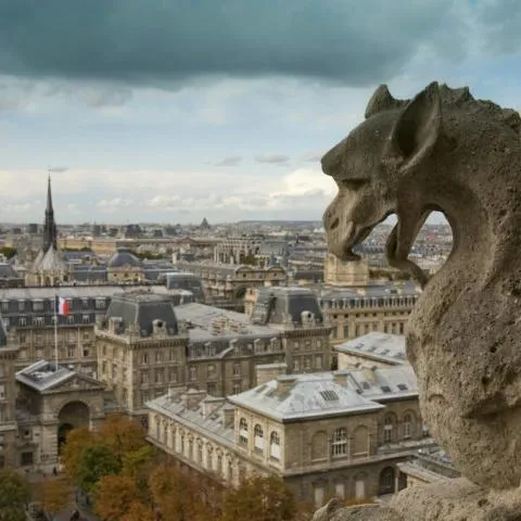 Image qui illustre: Île Notre-Dame : Visite à pied avec entrée à Sainte-Chapelle