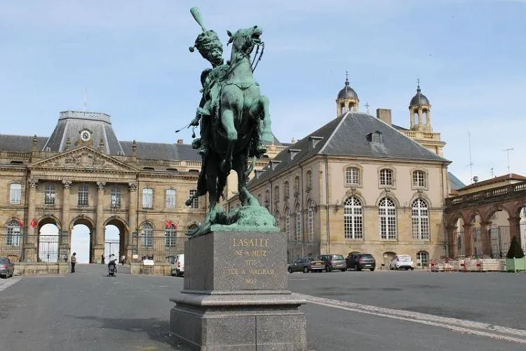 Image qui illustre: De Lunéville À La Colline De Sion à Lunéville - 0