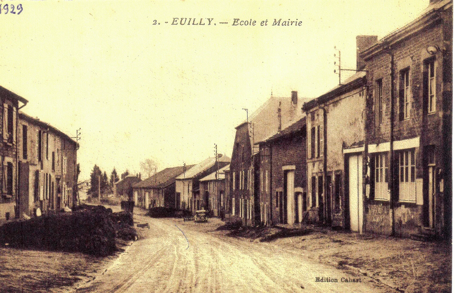 Image qui illustre: Découvrez l'histoire d'un village à travers des cartes postales anciennes à Euilly-et-Lombut - 0