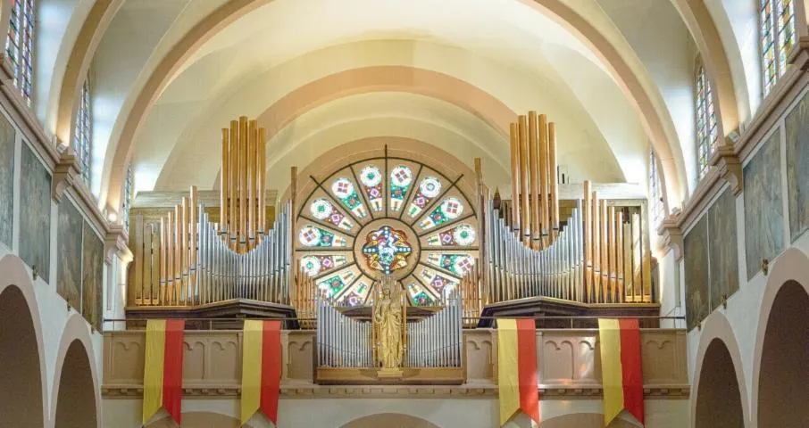 Image qui illustre: Découvrez le fonctionnement d'un orgue à travers les explications de celui qui l'a restauré