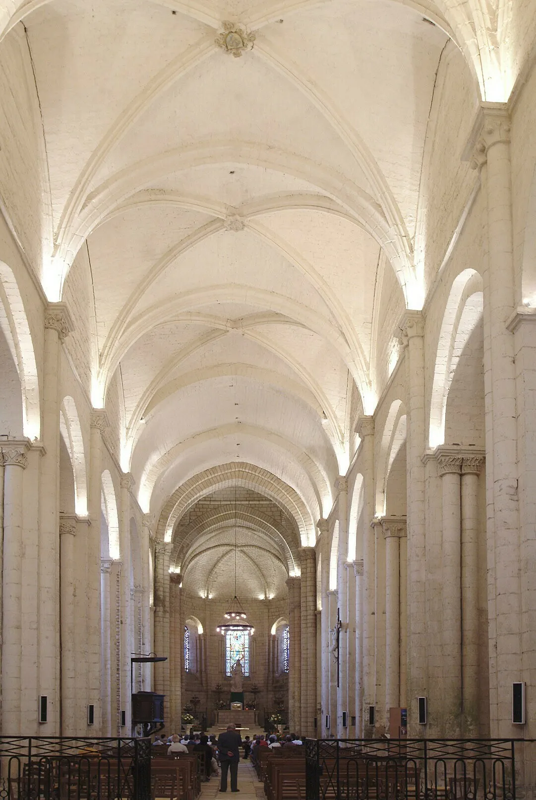 Image qui illustre: L'église Notre-Dame et Saint-Junien en musique à Lusignan - 0