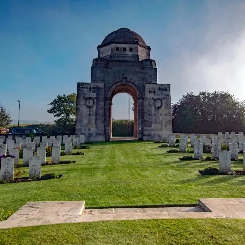 Image qui illustre: visite monument et cimetière