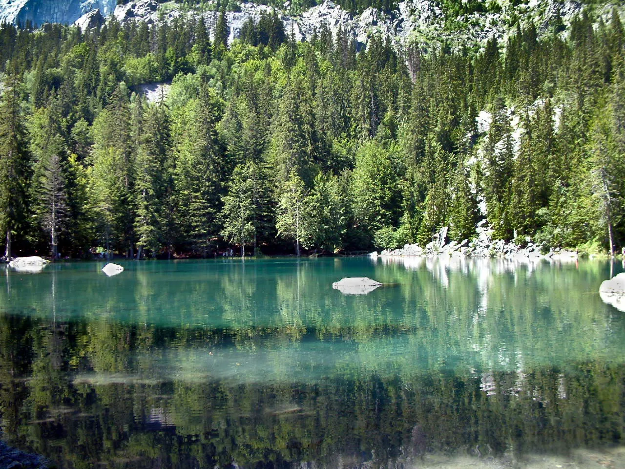 Image qui illustre: Lac Vert à Passy - 0