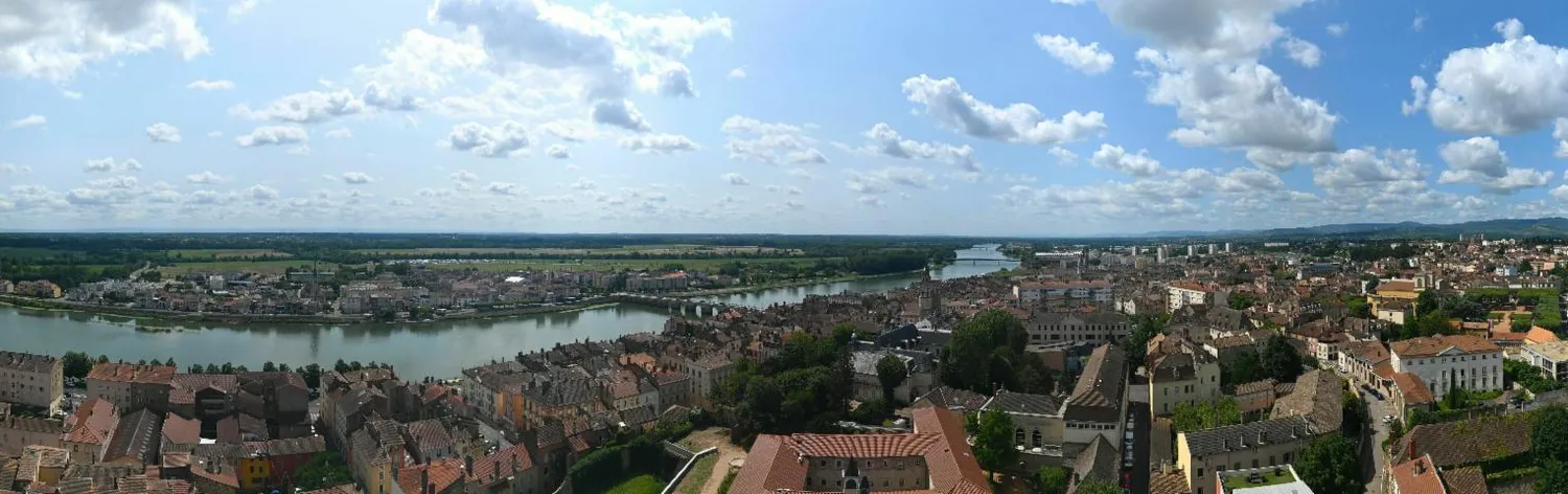 Image qui illustre: Visite du 20e étage des Archives départementales de Saône-et-Loire