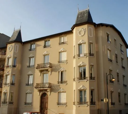 Image qui illustre: Ancien Hôtel - Résidence
