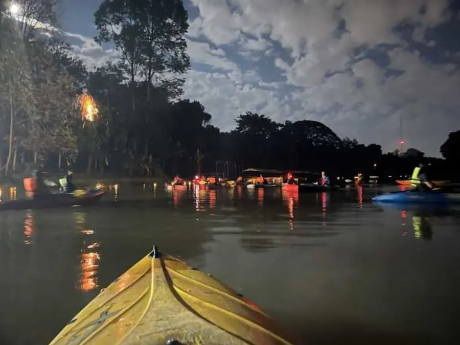 Image qui illustre: Descente nocturne encadrée en canoë à Mazet Plage - 7 km à Les Vans - 0