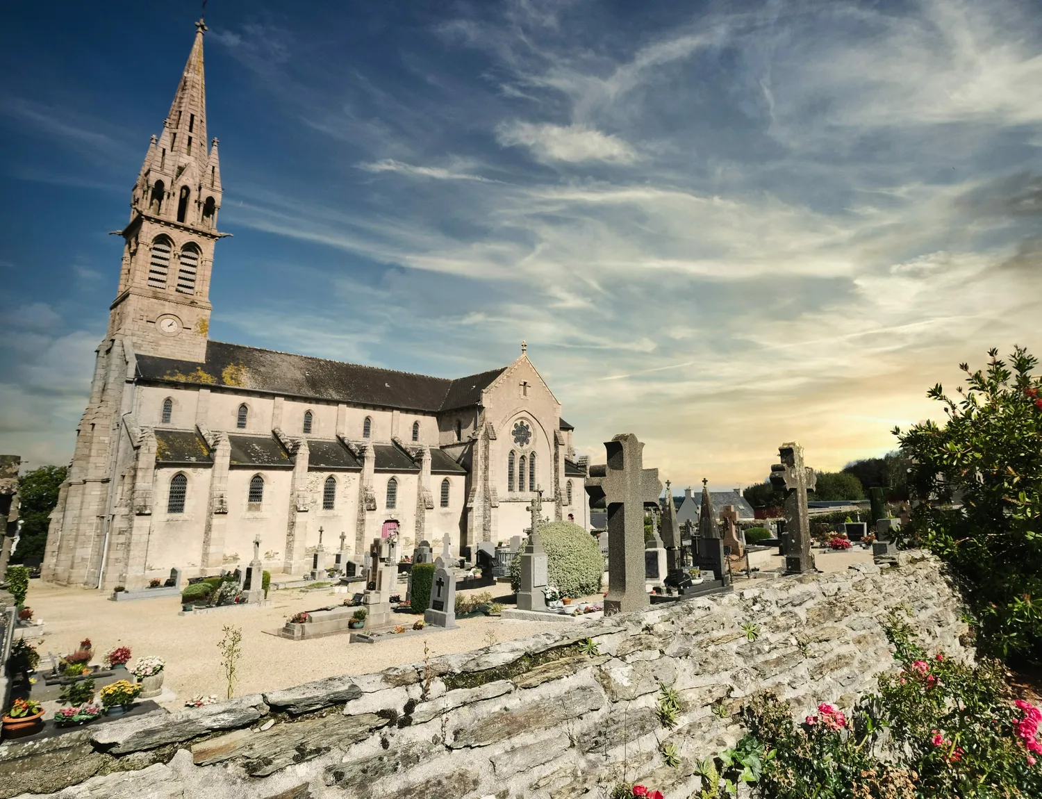 Image qui illustre: Visite libre de l'Église Notre-Dame-des-Sept-Douleurs à Garlan - 0