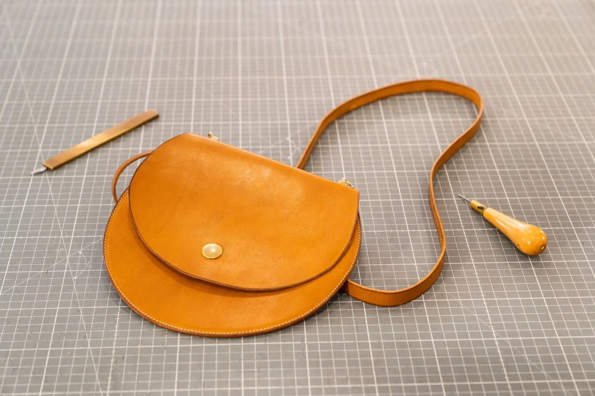 Image qui illustre: Créez votre sac pochette en cuir à Chatou - 0