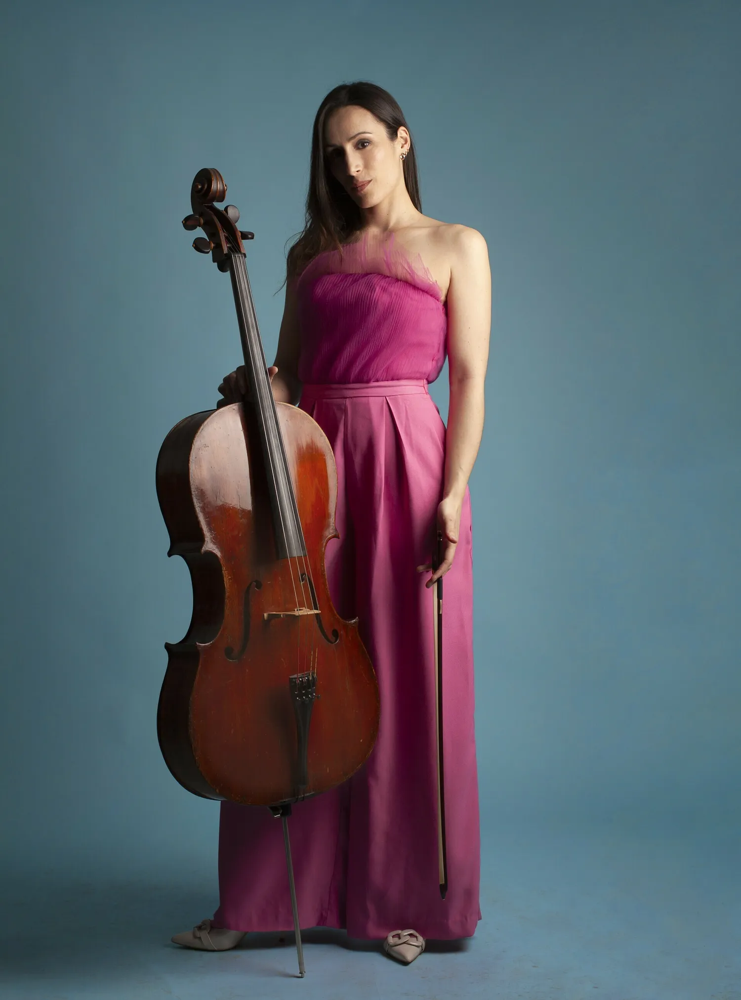 Image qui illustre: Concert des Suites pour violoncelle seul de Bach, par la violoncelliste Julie Sévilla Fraysse à Vézelay - 0