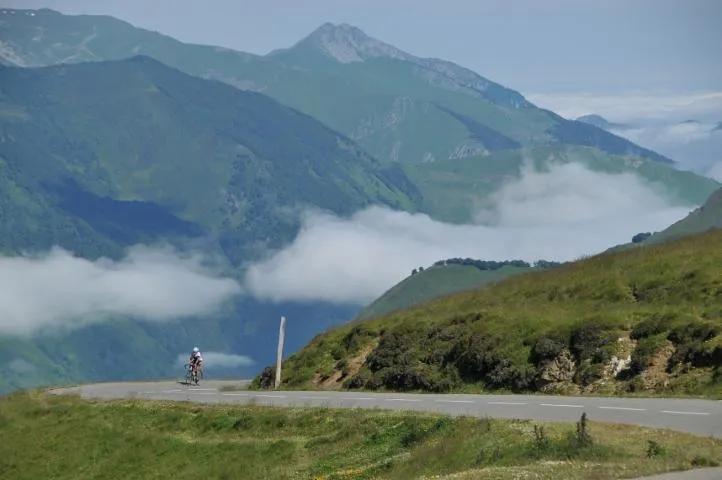 Image qui illustre: Le Col De L'aubisque En Vae