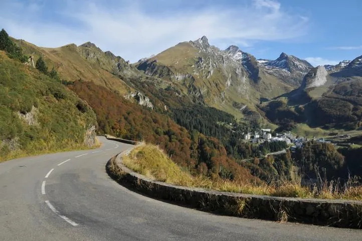 Image qui illustre: Le Col De L'aubisque En Vae